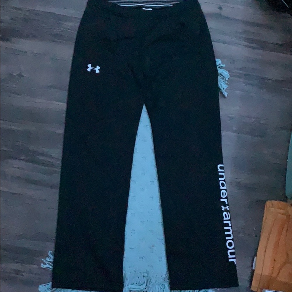 Black under armour pants